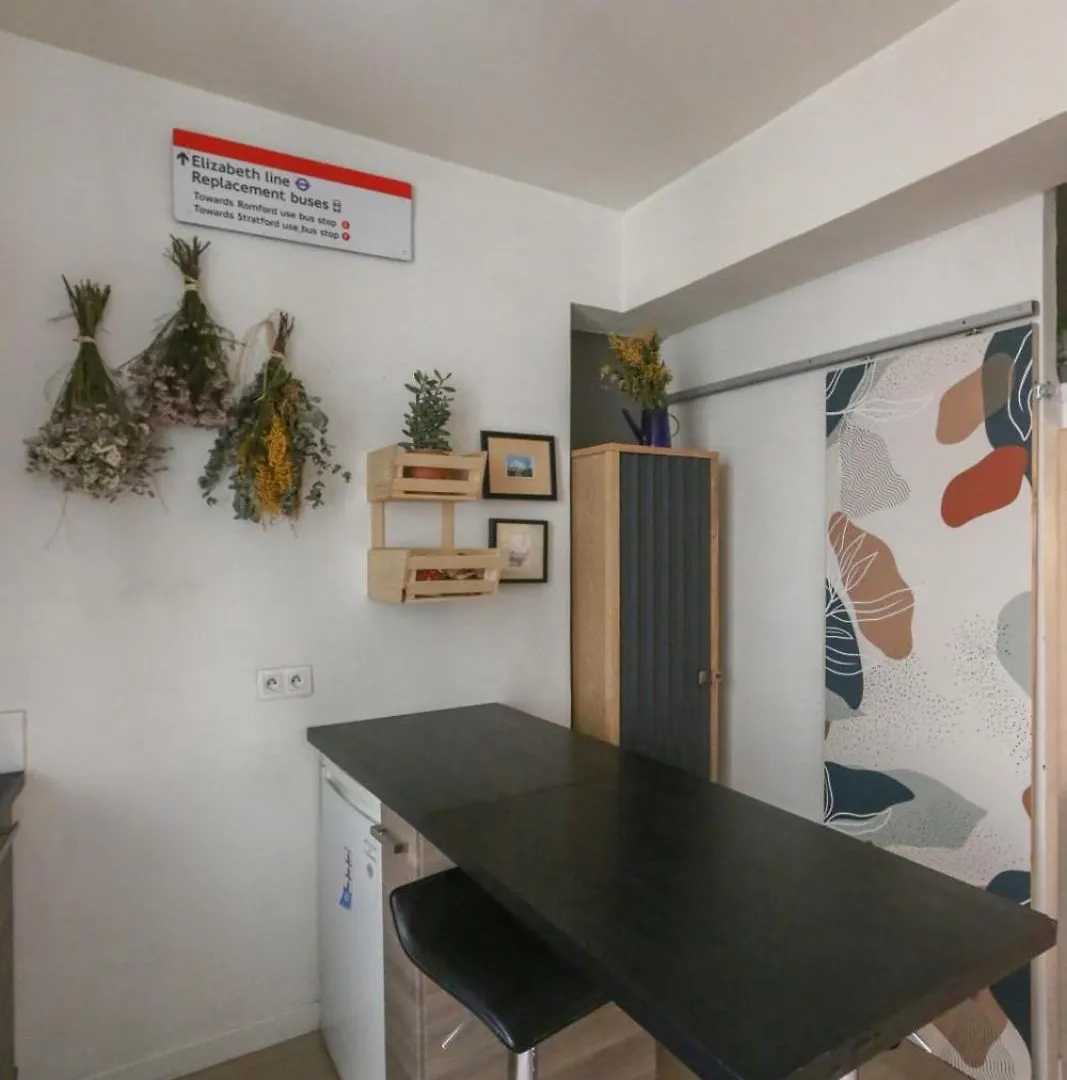 Lovely Studio For 2 Near The Marais Paris Apartment